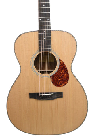 Eastman E3OMe Orchestra Model Acoustic-Electric Guitar - Natural