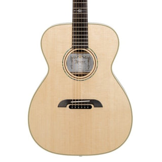 Alvarez Yairi FYM70 Masterworks Series Folk / OM Acoustic Guitar with Hardshell Case