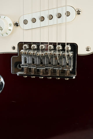 Used Fender Standard Stratocaster Left Handed 2003 - Midnight Wine
