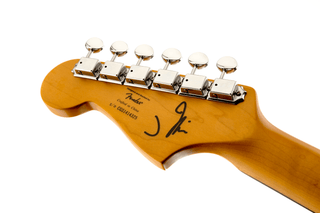 Squier J Mascis Jazzmaster - Gold Anodized Pickguard - Vintage White with Fender Classic Wood Case